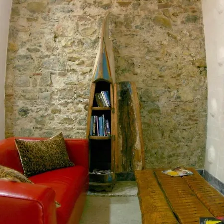 Casa *